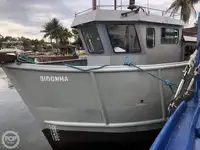 Navio de abastecimento à venda