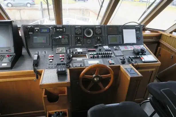 Navio de patrulha à venda