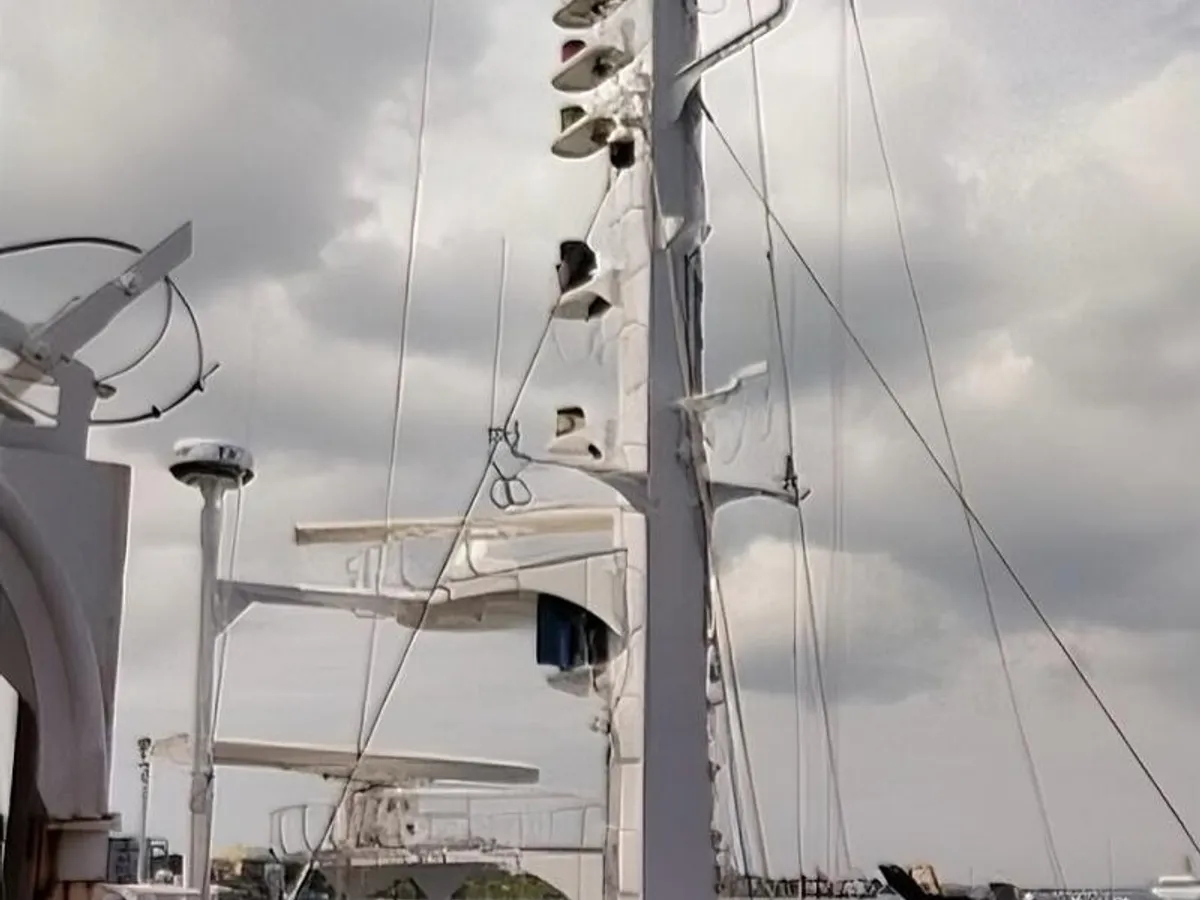 Navio de Suprimento Rápido (FSV) à venda