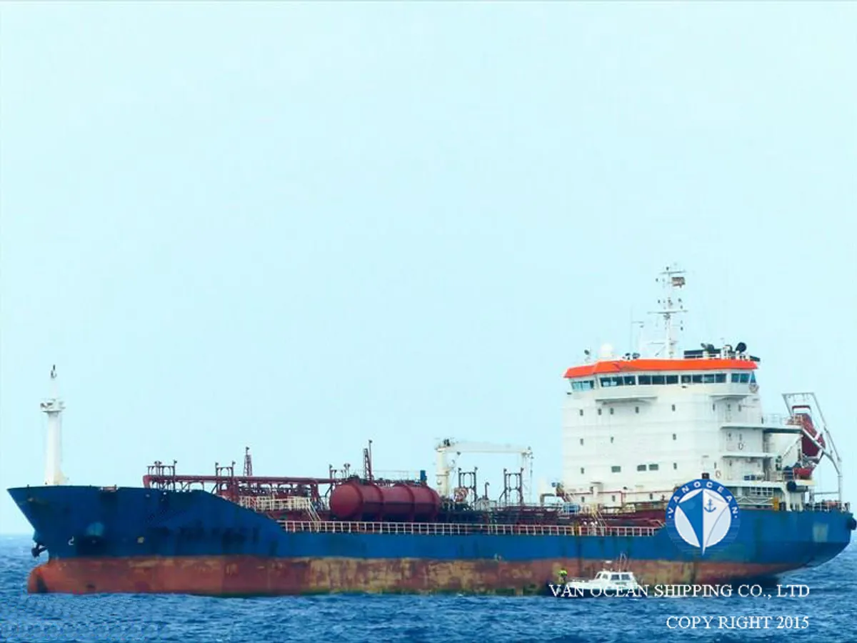 Navio-tanque de óleo/produtos químicos à venda