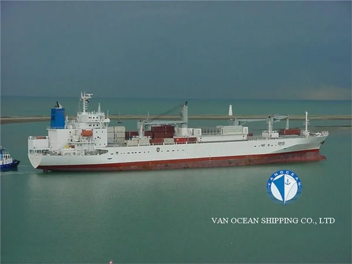 Navio frigorífico à venda