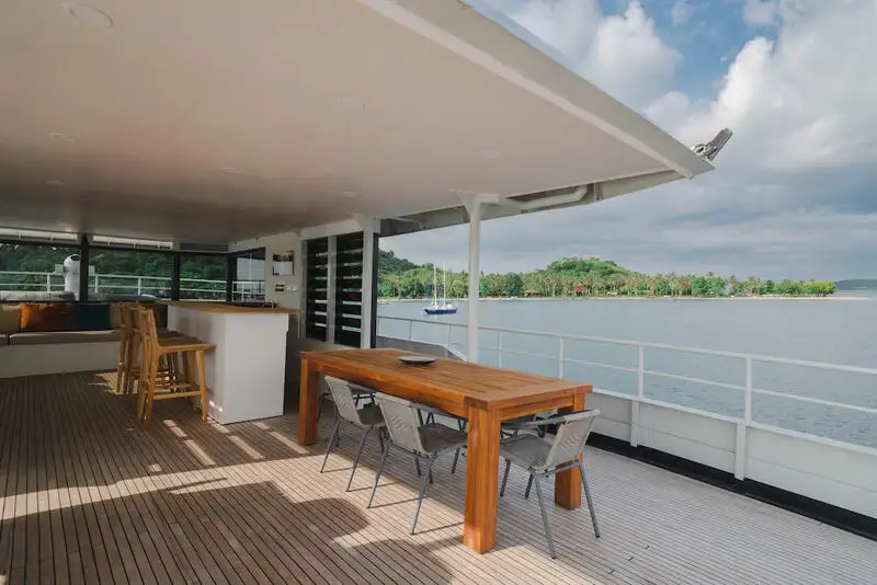 Navio de pesquisa à venda