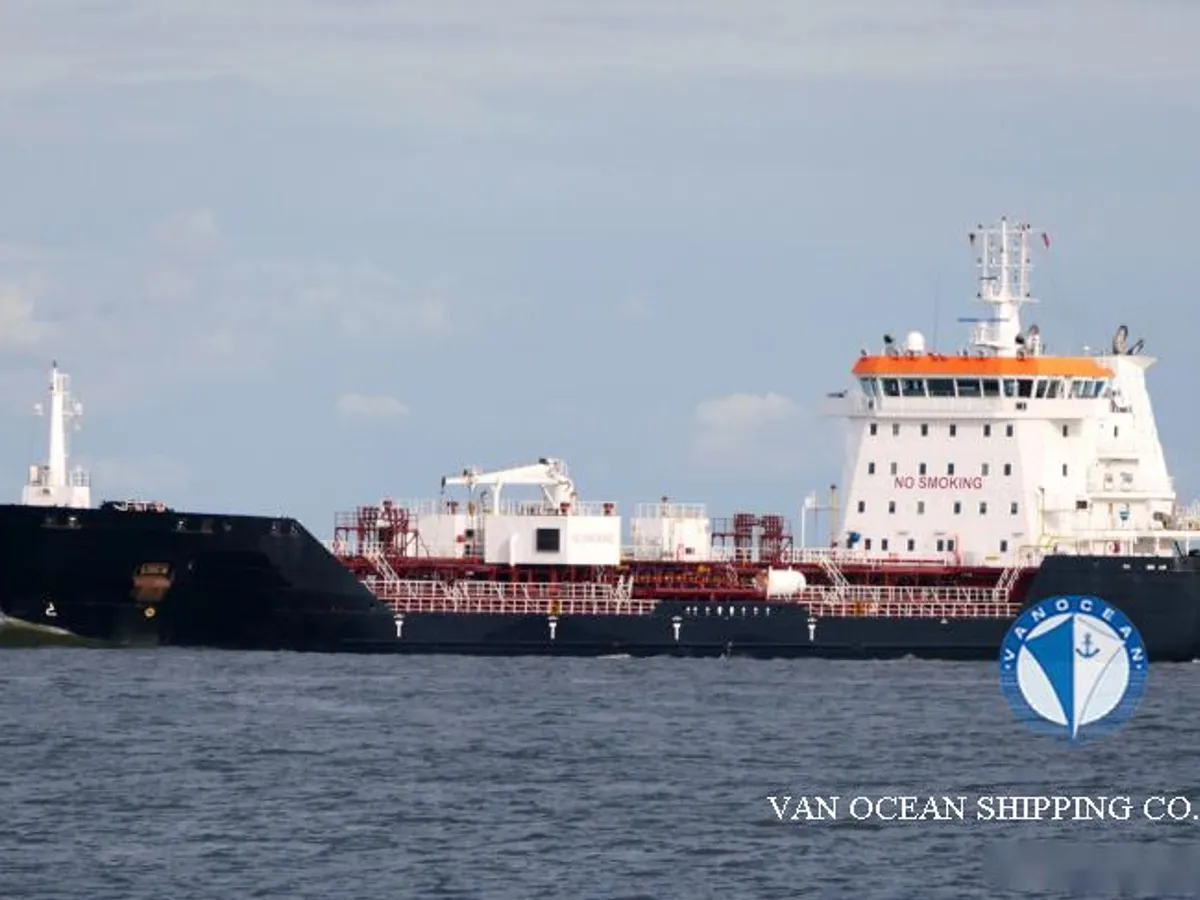 Navio-tanque de óleo/produtos químicos à venda