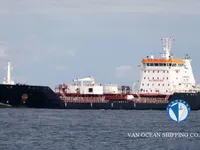 Navio-tanque de óleo/produtos químicos à venda