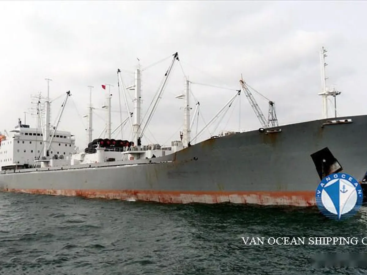 Navio frigorífico à venda