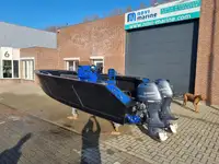 Navio porta-contêineres à venda