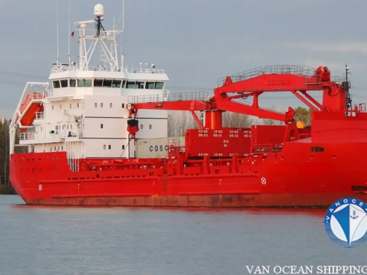 Navio frigorífico à venda