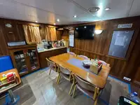 Navio porta-contêineres à venda