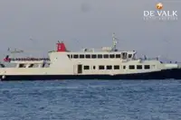 Navio de passageiros à venda