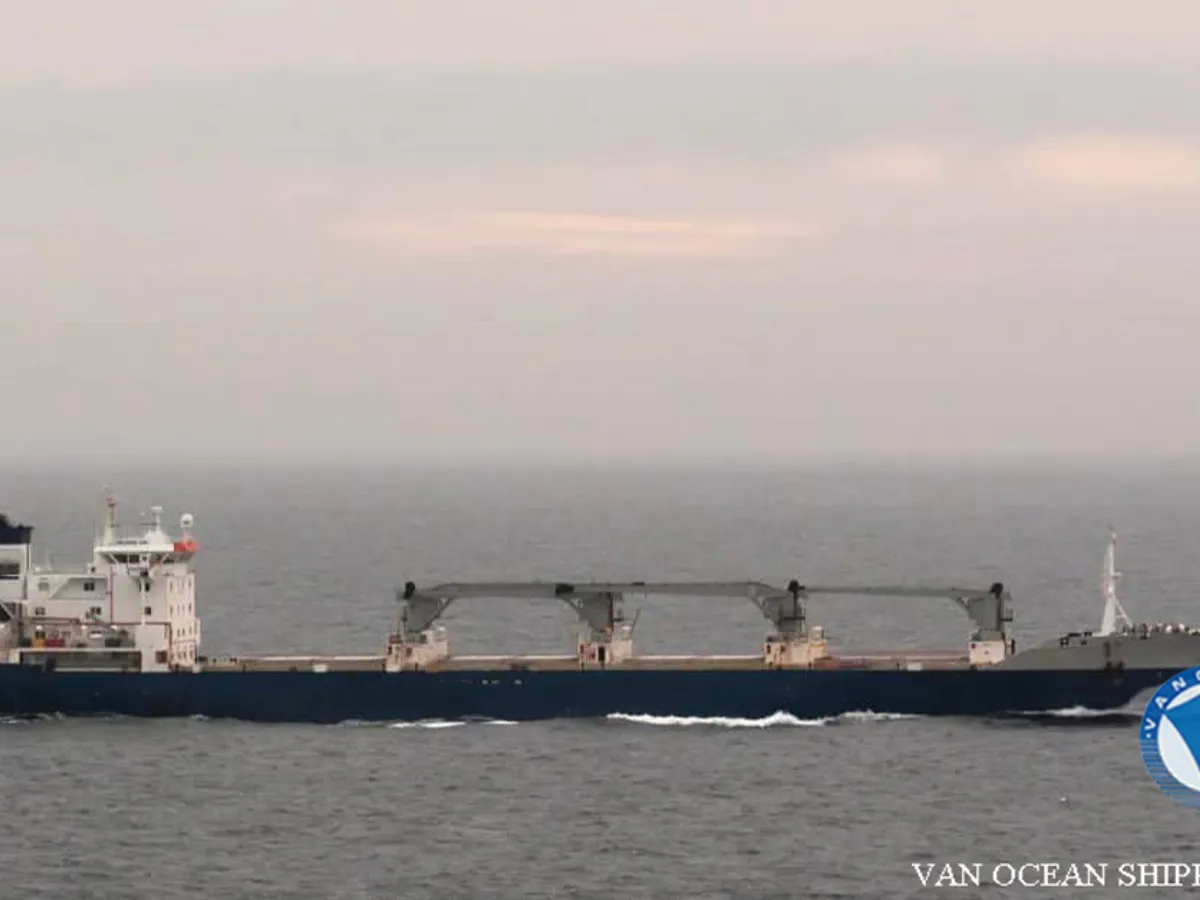 Navio frigorífico à venda