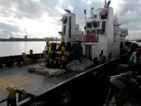 Rebocador à venda