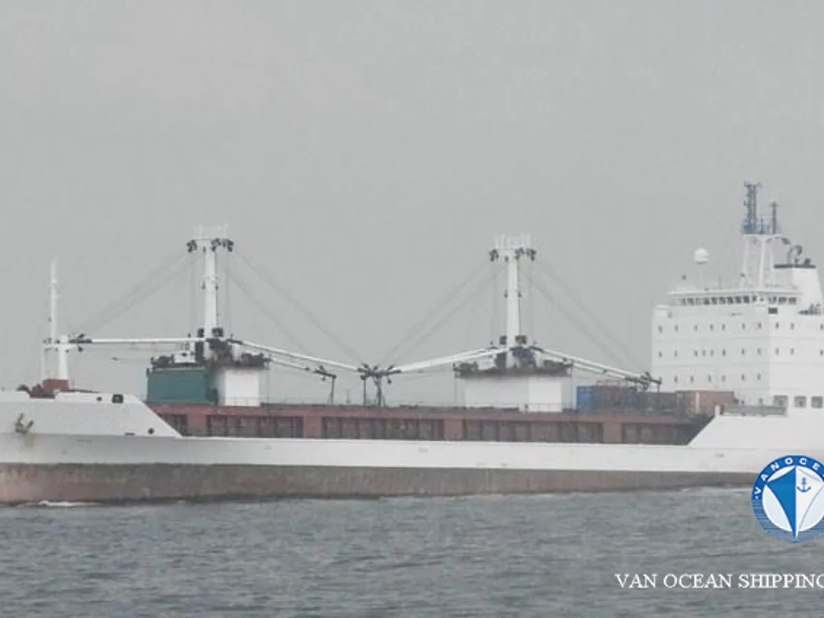Navio frigorífico à venda