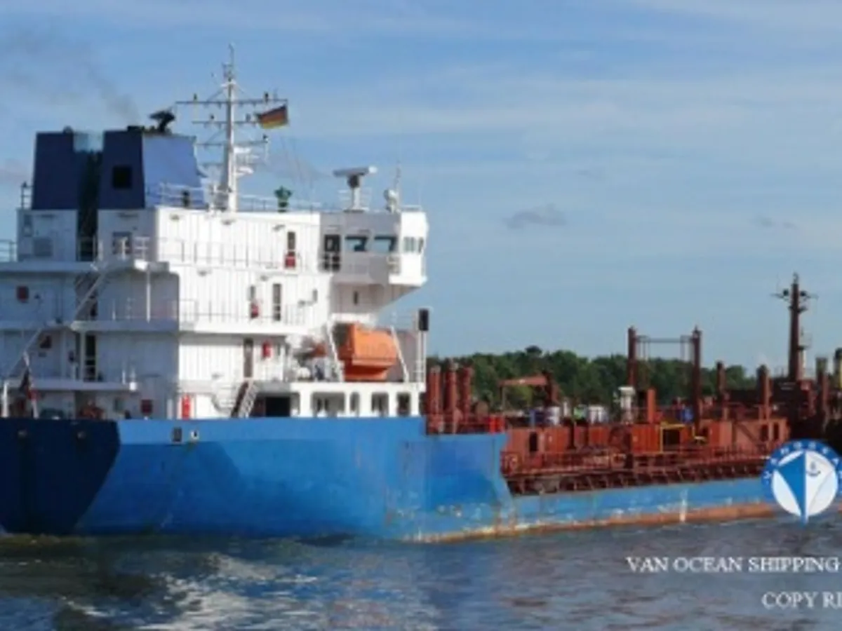 Navio-tanque de óleo/produtos químicos à venda