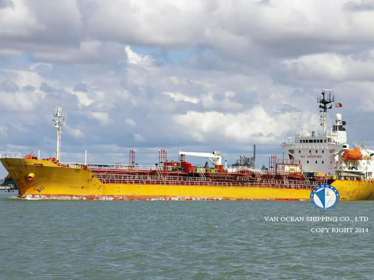 Navio-tanque de óleo/produtos químicos à venda