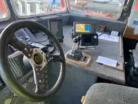 Barco de tripulação à venda