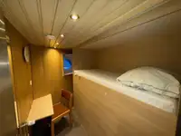 Navio de abastecimento à venda