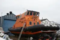 Barco de tripulação à venda