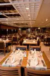 Navio restaurante à venda