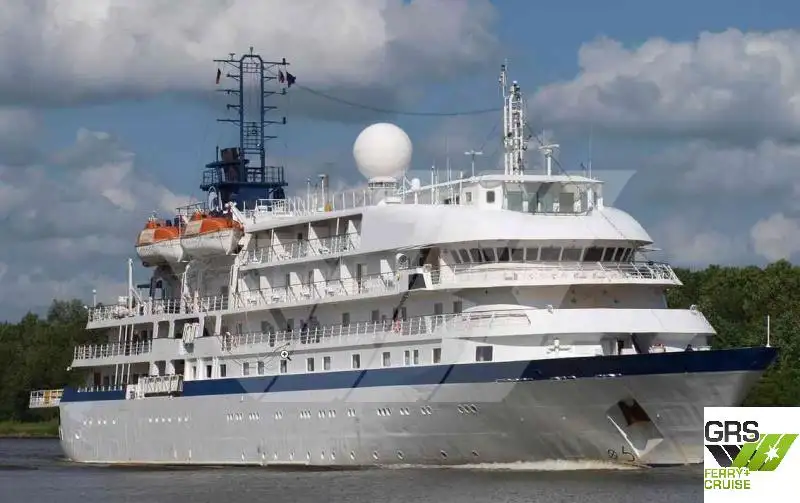 Navio de cruzeiro à venda