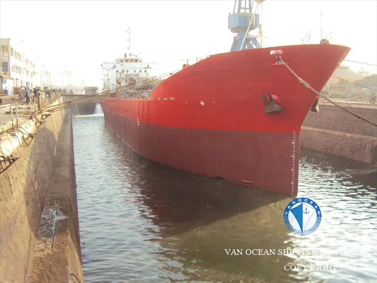 Navio-tanque de óleo/produtos químicos à venda
