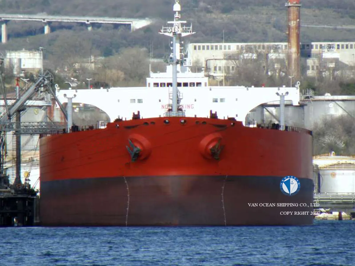 Navio-tanque de óleo/produtos químicos à venda