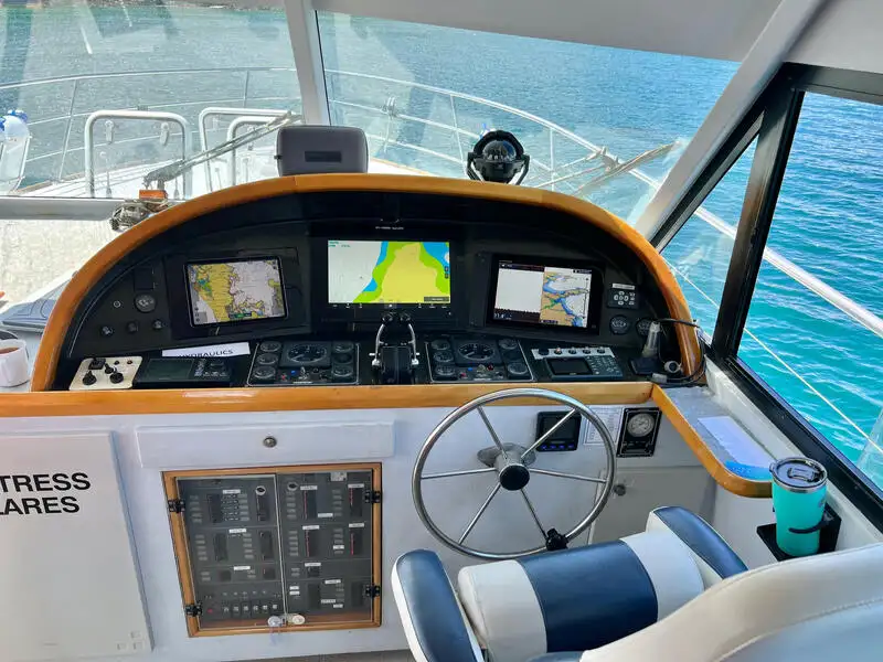 Navio de pesquisa à venda