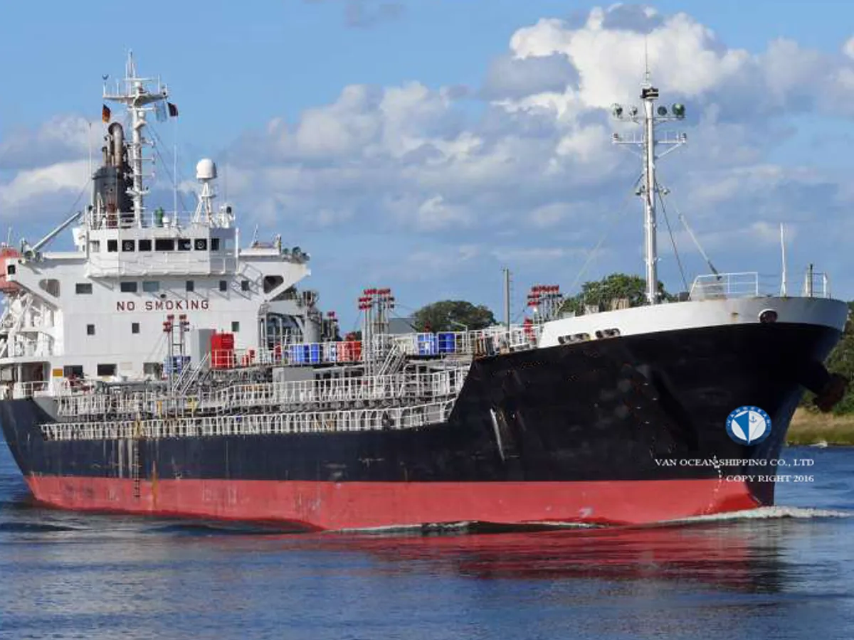 Navio-tanque de óleo/produtos químicos à venda