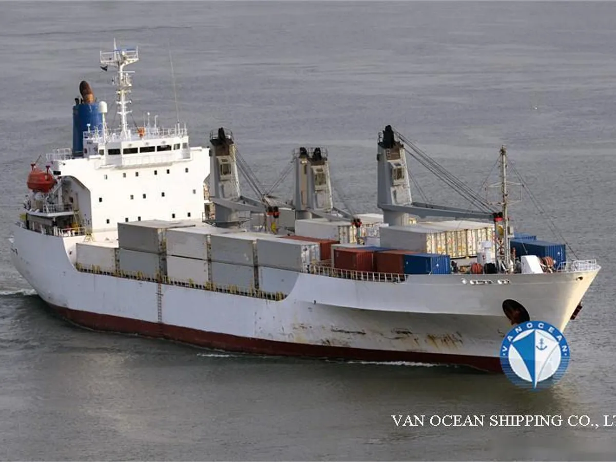 Navio frigorífico à venda