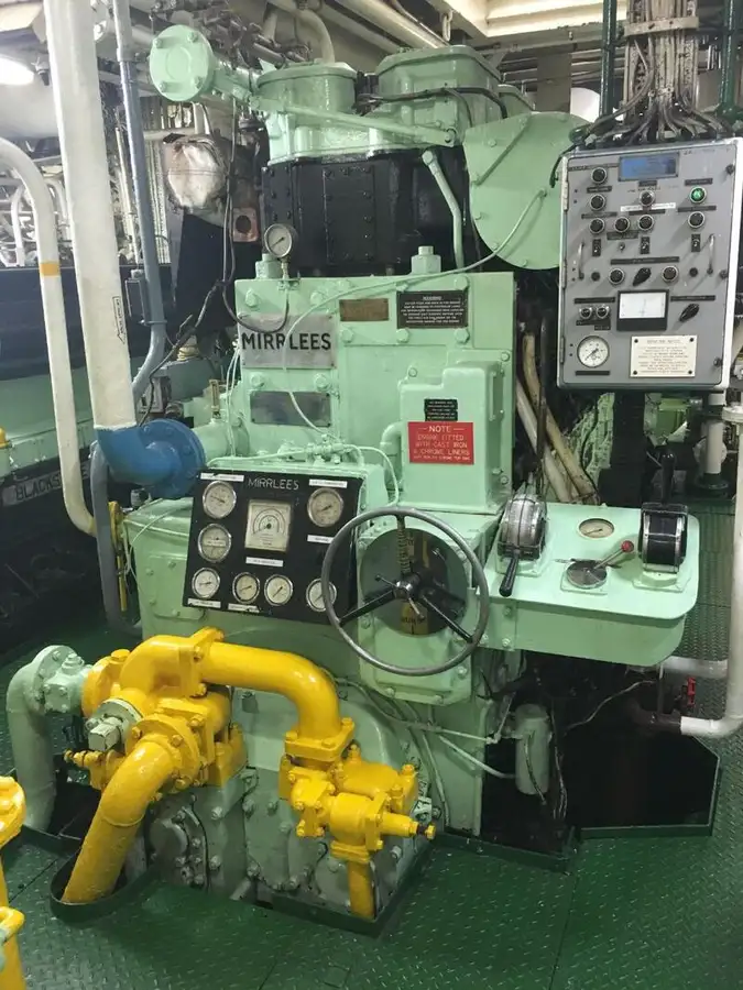 Navio de Suprimento Rápido (FSV) à venda