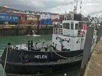 Rebocador à venda