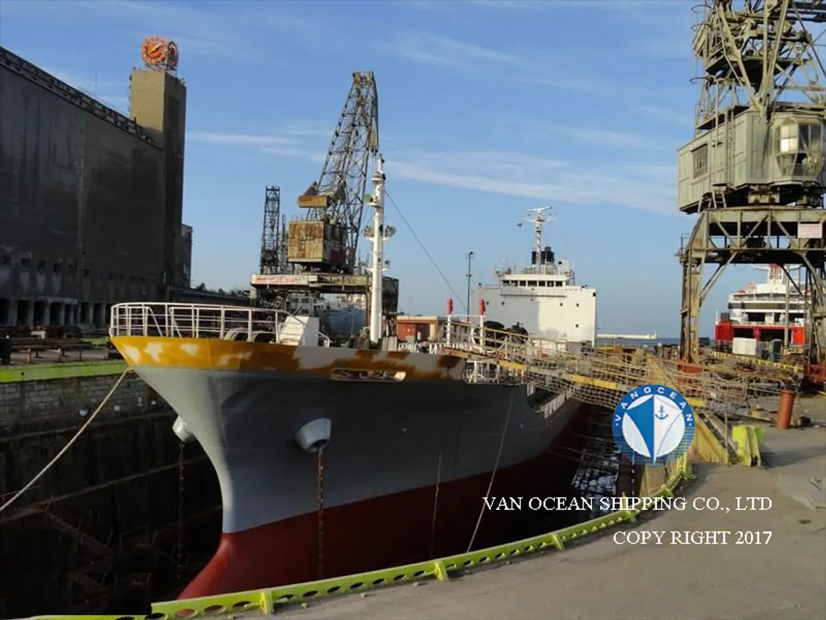 Navio-tanque de óleo/produtos químicos à venda