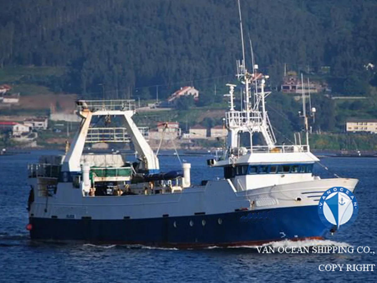 Navio de pesca de arrasto à venda