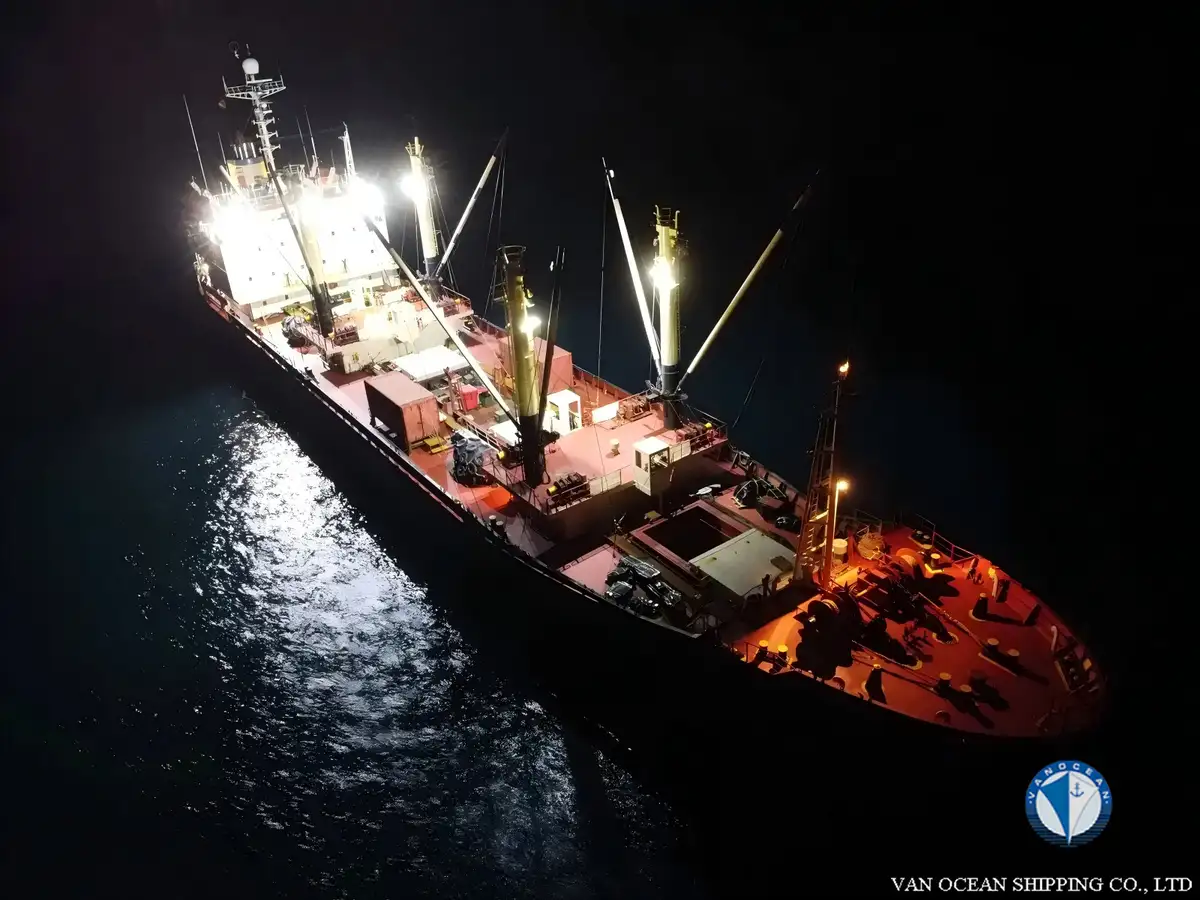 Navio frigorífico à venda