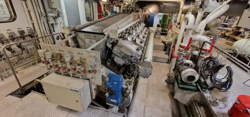 Navio-tanque de combustível à venda