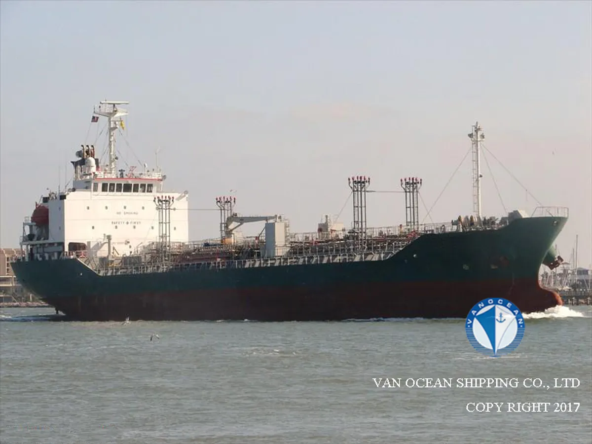 Navio-tanque de óleo/produtos químicos à venda