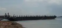 Barcaça à venda