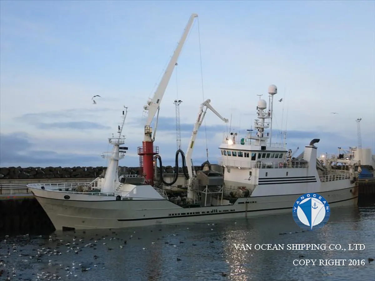 Navio de pesca de arrasto à venda