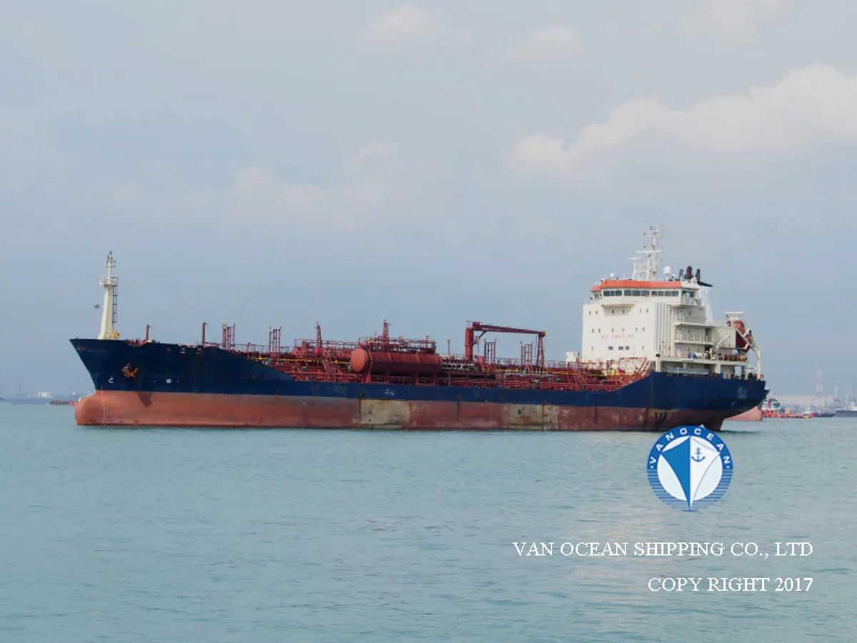 Navio-tanque de óleo/produtos químicos à venda
