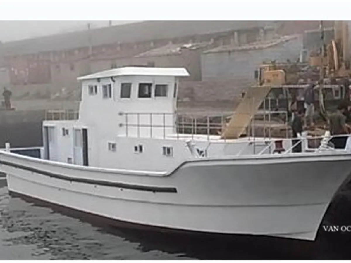 Navio de pesca de arrasto à venda