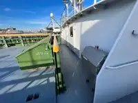 Barco de tripulação à venda