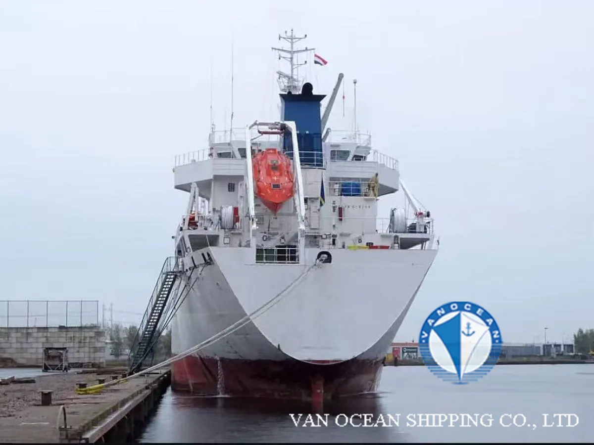 Navio frigorífico à venda