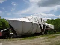 Barcaça à venda