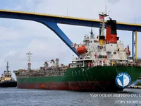 Navio-tanque de óleo/produtos químicos à venda