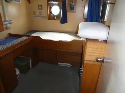 Navio de pesquisa à venda