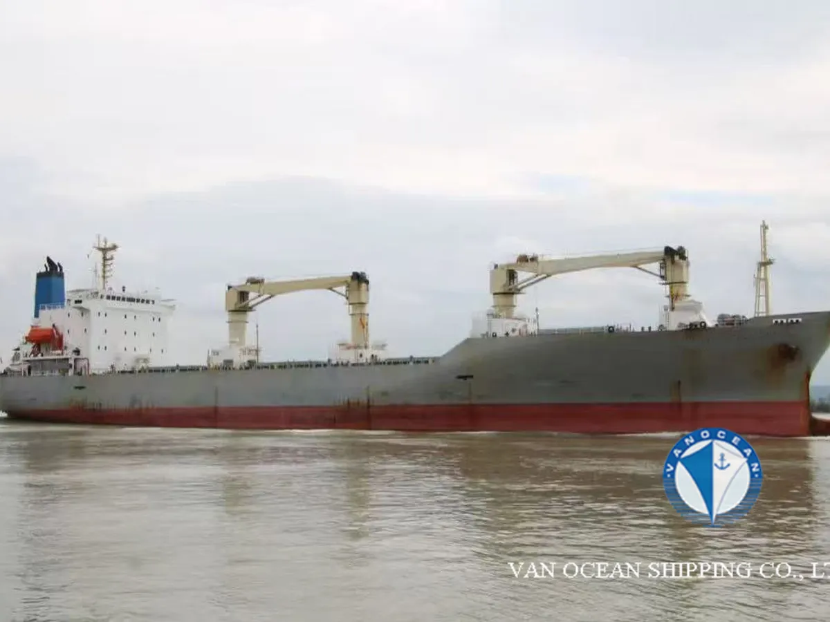 Navio frigorífico à venda