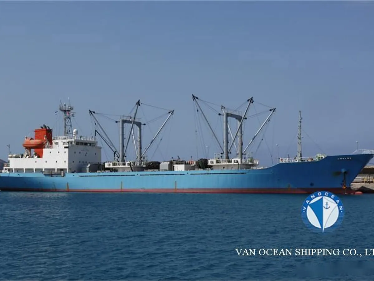 Navio frigorífico à venda