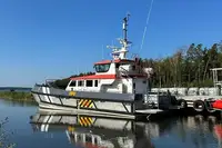 Barco de tripulação à venda