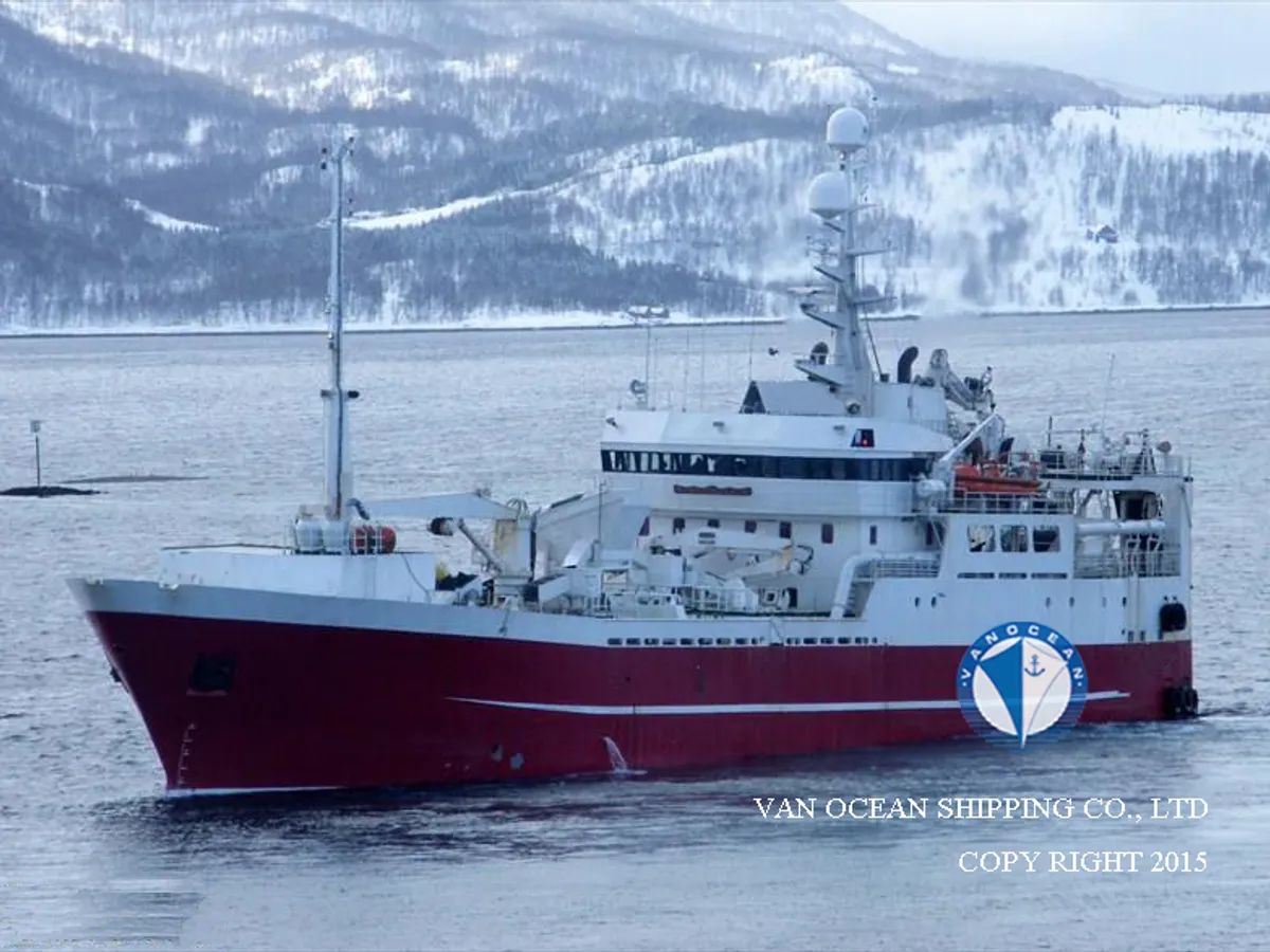Navio de pesca de arrasto à venda