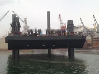 Barcaça à venda