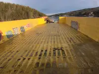 Barcaça à venda